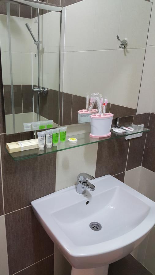 Karven Four Seasons Hotel Chon-Sary-Oy Екстериор снимка