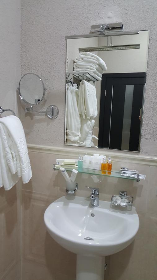 Karven Four Seasons Hotel Chon-Sary-Oy Екстериор снимка